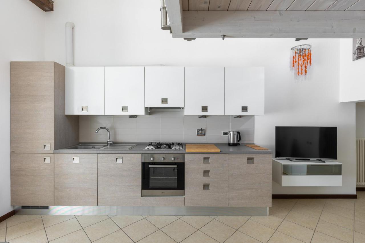 Cozy Mezzanine Apartment By Wonderful Italy โบโลญญา ภายนอก รูปภาพ