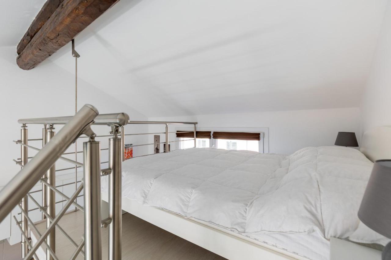 Cozy Mezzanine Apartment By Wonderful Italy โบโลญญา ภายนอก รูปภาพ