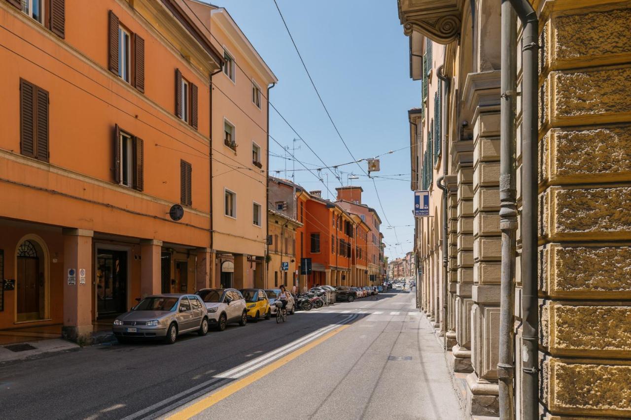 Cozy Mezzanine Apartment By Wonderful Italy โบโลญญา ภายนอก รูปภาพ
